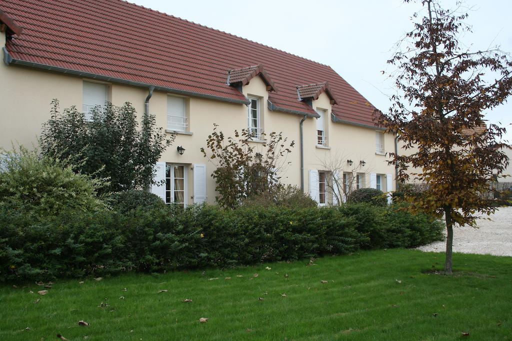 拉克鲁瓦德拉雅尔里耶度假屋 Châtres 外观 照片